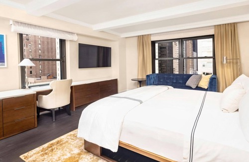 Central Park South Resort | Luxury NYC Stay Near Central Park, 5th Ave & Broadway Studio Premier Plus