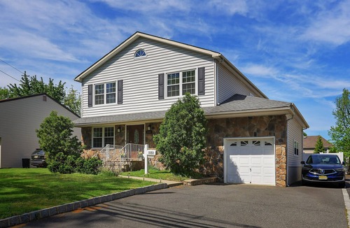 Westfield House | Luxury Private Room in Westfield, 1 hour to NYC