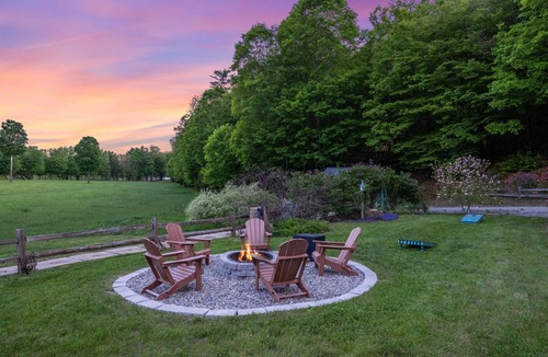 Campton House | Luxury Riverfront Home on 15+ Private Acres Hot Tub Game Room Sleeps 16