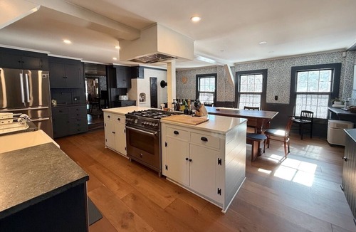 Sheffield House | Luxury, Romantic, Timeless Berkshires: Sleeps 18!
