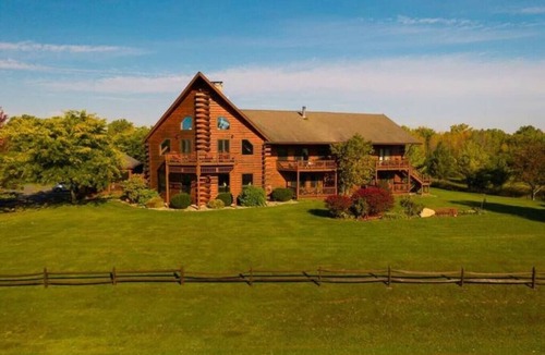 Point Au Roche Cabin | Luxury Suite in Famous Lodge - Jacuzzi + Lake Champlain