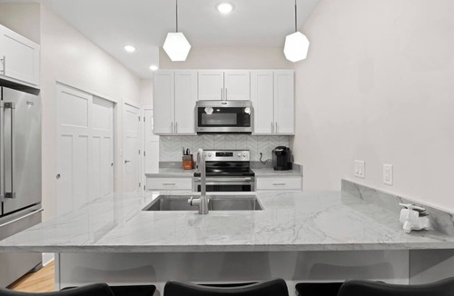 Rochester House | Luxury Townhome | King Bed | Close to Roc Airport