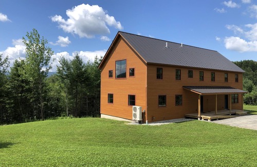Waterbury Center Condo | Luxury Treetop Vacation Home in Waterbury Center