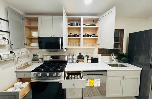 The Heights Condo | Luxury Urban Loft 3Bed|2BA nearNYC MetLife+Parking