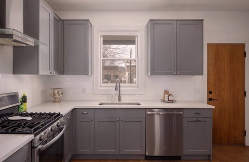 Hudson Apartment | Luxury Warren St. Suite With Fire Pit