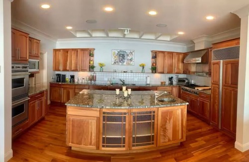 Center Tuftonboro House | Luxury Winnipesaukee Lakefront 6-bedroom with beach & AC in charming Tuftonboro