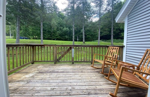Londonderry Condo | Magic Mountain Trailside Condo - Ski In/Ski Out