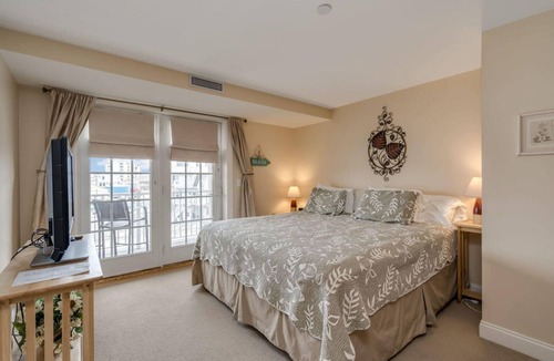 Old Orchard Beach Condo | Maine, Beachfront Condo!