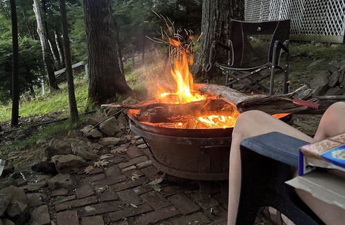 Vassalboro Cottage | Maine Cabin Master Pilot Cabin, 3-BR waterfront with spectacular sunset views