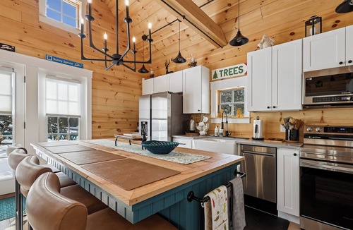Eastern Vermont House | Maple Chalet: 2 bedroom, private, firepit, outdoor patio!