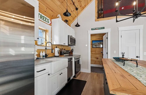 Eastern Vermont House | Maple Chalet: 2 bedroom, private, firepit, outdoor patio!