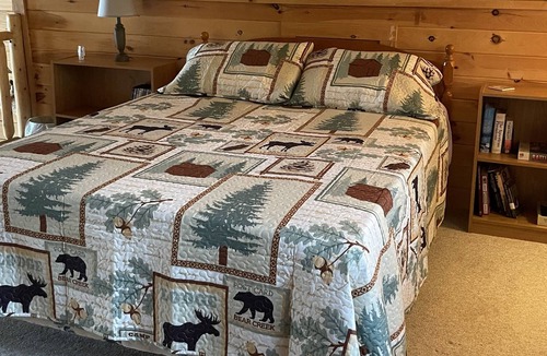 Star Lake Cabin | Maple Mountain Cabin -Year round rental- Summer, Fall. Winter, and Spring