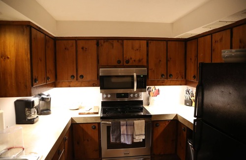 Bethel House | MapleDreams - Cozy Ski House w/Hot Tub on Wooded Lot