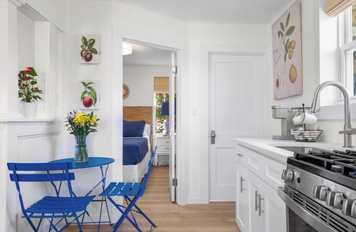 Waterford Hotel | Marina Bay Cottages