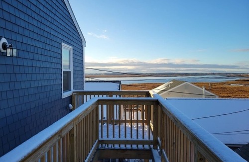 Hampton Condo | Marina views, sunrise & sunsets directly from your deck & side bedroom windows