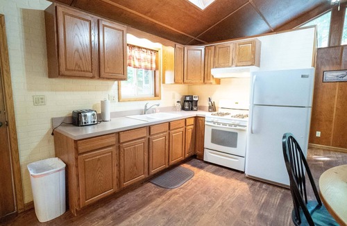 Farmington House | Mark's Retreat - Spacious Mountain Lodge w/Hot Tub