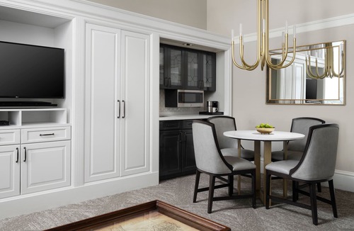 Downtown Boston Apartment | Marriott Vacation Club® at Custom House, Boston