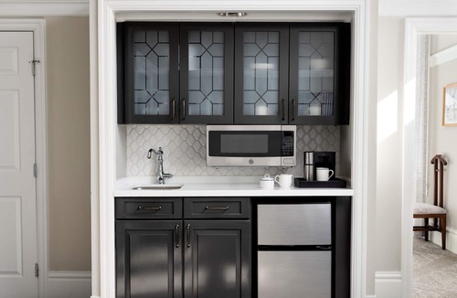 Downtown Boston Apartment | Marriott Vacation Club® at Custom House, Boston