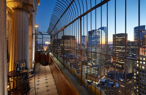 Downtown Boston Apartment | Marriott Vacation Club® at Custom House, Boston