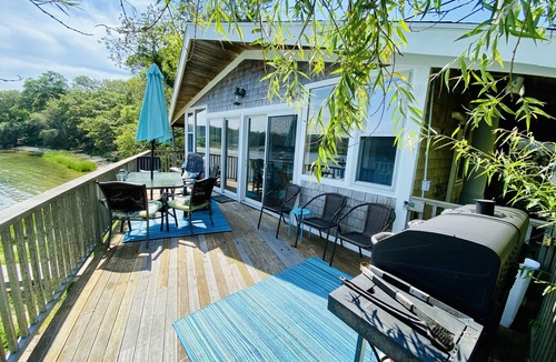 Tisbury Cottage | Martha's Vineyard waterfront with Dock