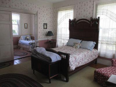 McIndoe Falls Bed & Breakfast | McIndoe Falls Inn
