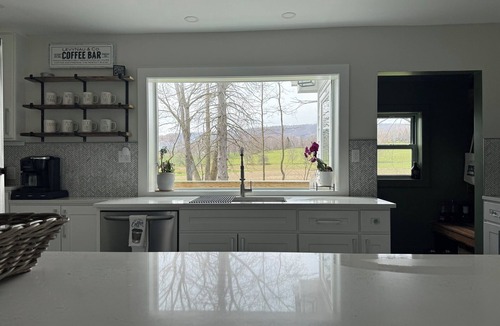 Hillsdale House | Meadowland Farmhouse with Beautiful Sunsets 5 minutes from town