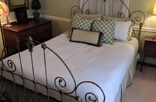 Arkville Bed & Breakfast | Meadowood Inn