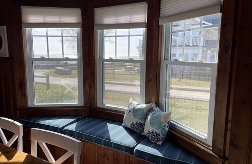 Old Lyme Cottage | Meet Me By The Sea