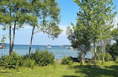 Alcona House | Mi casa beach bungalow