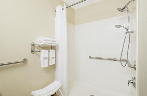 Seneca Falls Hotel | Microtel Inn & Suites by Wyndham
