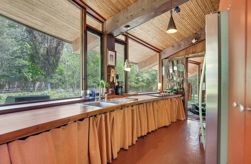 Springs House | Mid-Century Modern Retreat