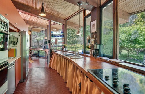 Springs House | Mid-Century Modern Retreat