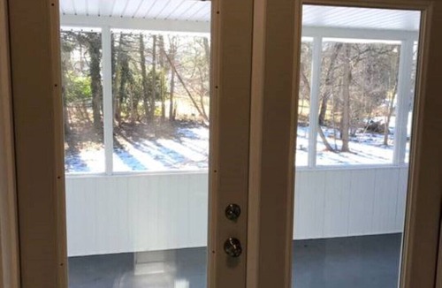 Linntown House | < Mile Bucknell, PSU -4br,2bth,2lr. Screened Sitting Porch