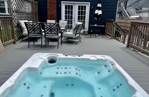 Woodmont House | Milford Getaway; Pool, Hot Tub & Basketball Court Walk to Local Beaches