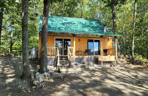 New Vineyard House | Mill Pond Waterfront Cabin On The Way To Sugarloaf