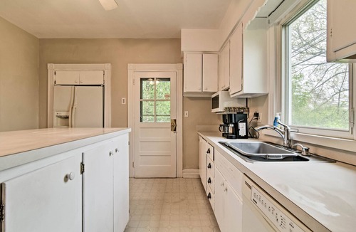 Millburn House | Millburn House w/Deck - Walk to NYC Transit!