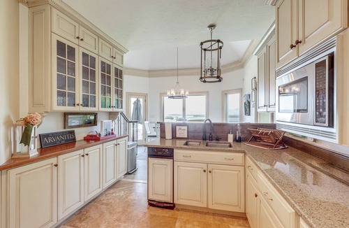 Gilford House | Million-Dollar Mtn Views! Gilford 'Gilded Loon'