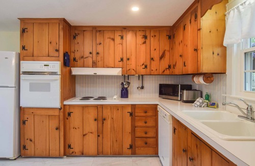 Bass River House | Minutes to Nantucket Sound Beaches!