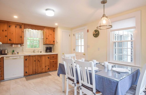 Bass River House | Minutes to Nantucket Sound Beaches!
