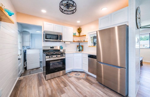 Somers Point House | Minutes to OCNJ Beaches Screened Porch Bay Views Prime Location