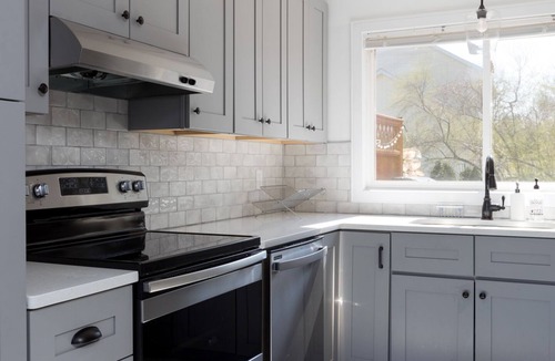Westerly House | Minutes to the beach, private pool, and beach pass!