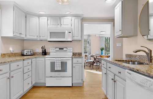 Old Orchard Beach House | Mod Pod | Be our first guest!