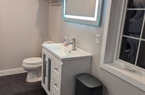 Brunswick Apartment | Modern 1-bedroom apartment in beautiful Brunswick, Maine