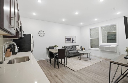 Fairmount Apartment | Modern 1BR/1BA unit at Fairmount Square