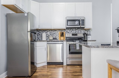 Downtown Wilmington Apartment | Modern 1BR in Downtown Wilmington Near Riverwalk & Restaurants