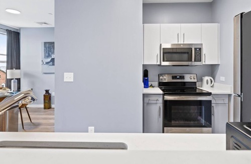 Everett Apartment | Modern 1BR Near Encore ziqk
