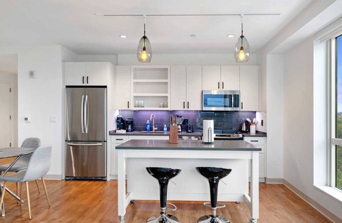 Jamaica Plain Apartment | Modern 2 Bedroom Apartment in the Heart of Jamaica Plain, Boston
