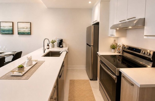 Parc Extension Apartment | Modern 2 Bedroom/Central AC/Comfort AAA