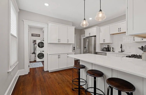 West New Haven Apartment | Modern 2BR/2BA apartment near Yale & downtown. Enjoy a private, comfortable stay with full amenities ideal for work, travel, or extended stays.