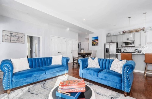 Schenectady Apartment | Modern 3-Bed Apt-Parking & W/D
